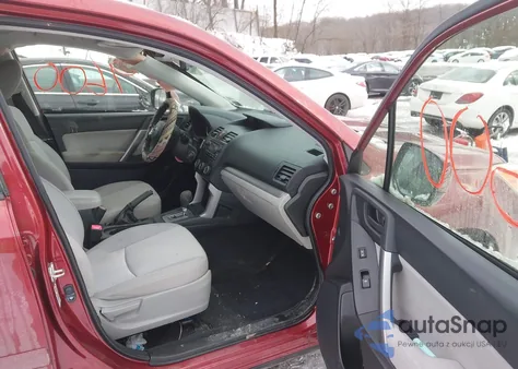 2015 Subaru Forester 2.5I Premium z USA, uszkodzony, nr VIN JF2SJADC0FH803757